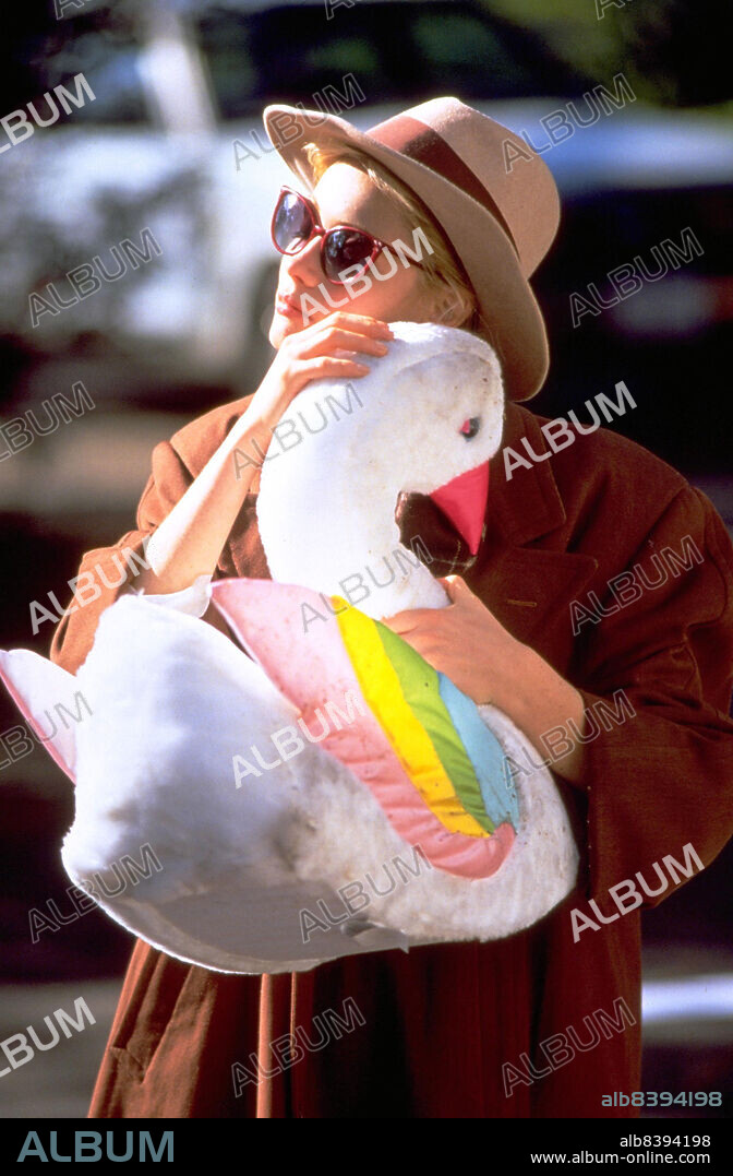 EMMANUELLE BEART in VERABREDUNG MIT EINEM ENGEL, 1987 (DATE WITH AN ANGEL), unter der Regie von TOM MCLOUGHLIN. Copyright De Laurentiis Entertainment Group.