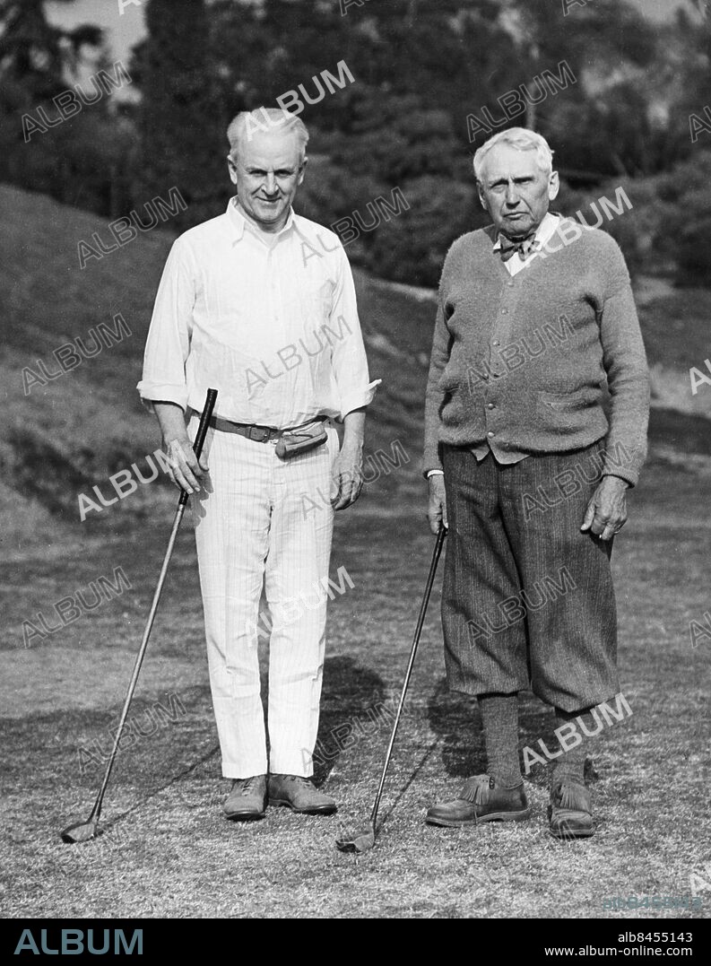 Orig. bildtext... HEALTH RAYS AND COSMIC PEACE ARE GOLFING SUBJECTS FOR THESE TWO GENTLEMEN. Pasadena, Cal. Dr. Robert A. Millikan of the California Institute of Technology and Frank Billings Kellogg, former Secretary of State and father of the Kellogg Peace Pact, photographed on the links of the fashionable Huntington Hotel at Pasadena. Mr. Kellogg is preparing for his journey to the World Court session at which he will sit as judge, while Dr. Millikan is busy these days in his capacity as host to Professor Albert Einstein. Anm. F B Kellogg, 1856-1937, amerikansk politiker, upphovsman till Kelloggpakten, en internationall överenskommelse om förbud mot krig. Nobels fredspris 1929 persons: Frank Billings Kellogg ;Robert Millikan sites: PASADENA ;USA.