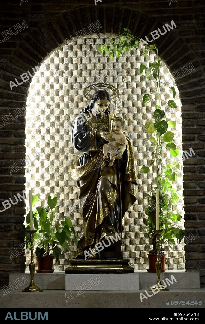 Madrid, 20/07/2016. Reportaje de Iglesias de Madrid. En la imagen, la Parroquia de Santa María del Monte Carmelo. Foto: Maya Balanya ARCHDC.