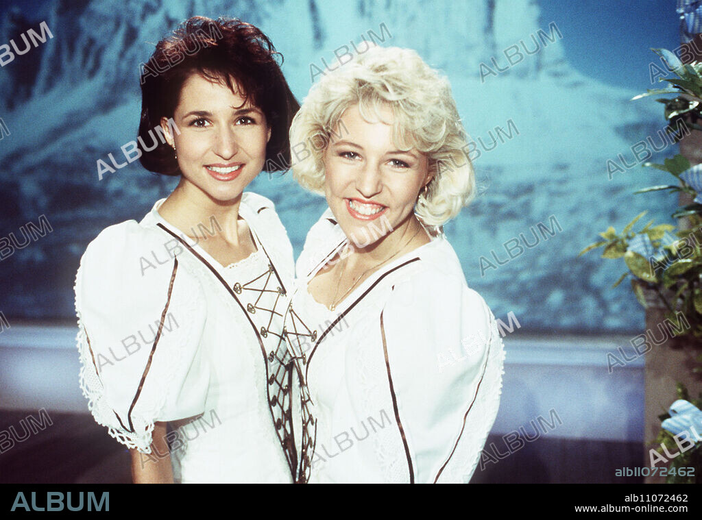 Anita and Alexandra Hofmann, siblings Hofmann, singing duo, circa 1998.