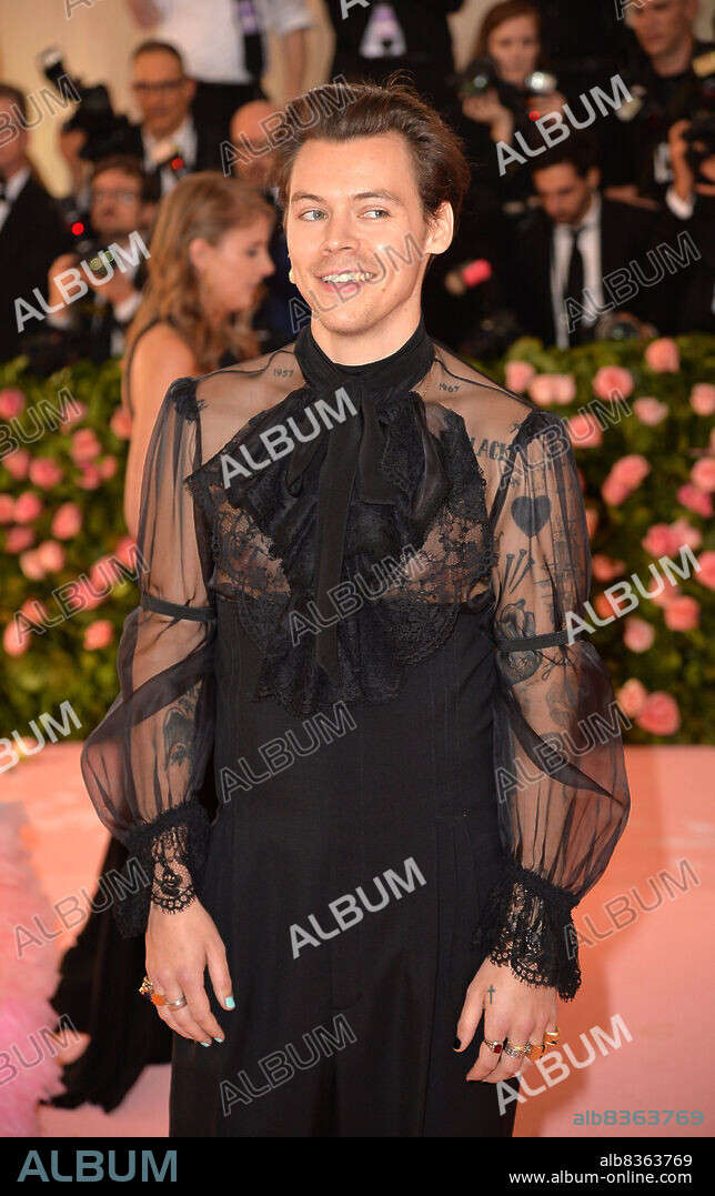 May 6, 2019 - New York, New York, United States - Harry Styles arriving at the 2019 Met Gala Celebrating Camp: Notes on Fashion at the Metropolitan Museum of Art on May 06, 2019 in New York City (Credit Image: © Kristin Callahan/Ace Pictures via ZUMA Press).