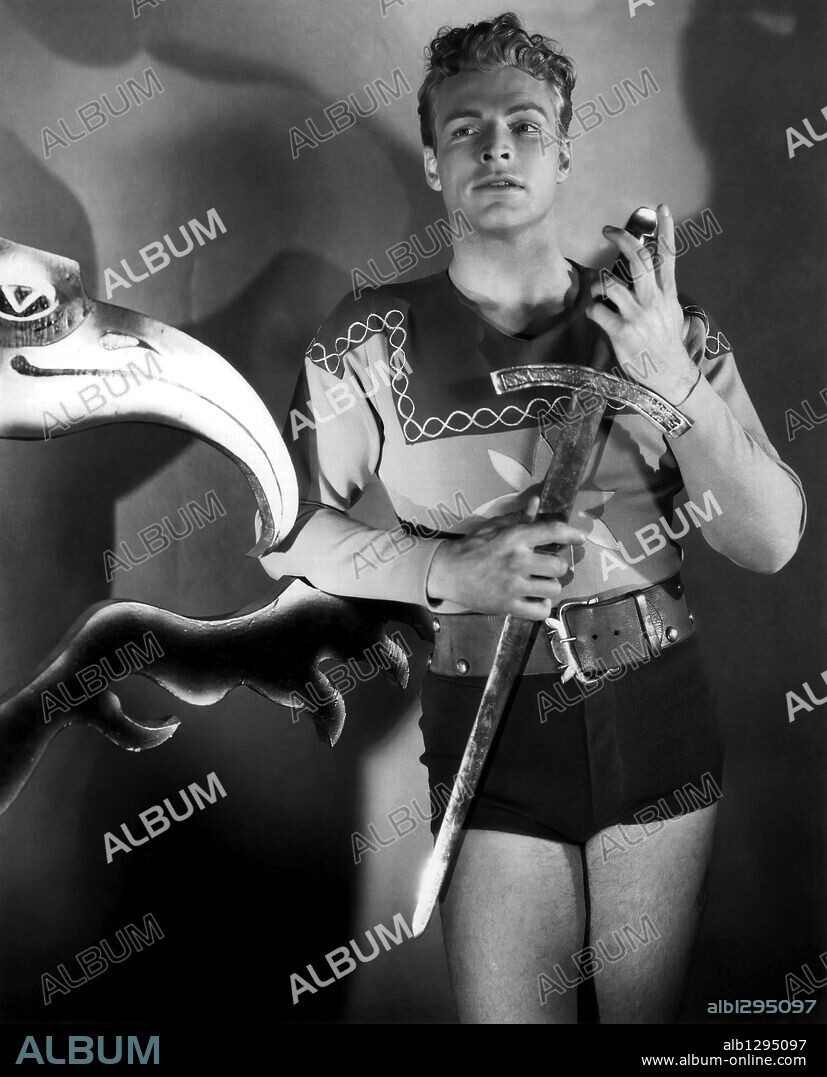 BUSTER CRABBE in FLASH GORDON, 1936, directed by FREDERICK STEPHANI and RAY TAYLOR. Copyright UNIVERSAL PICTURES.
