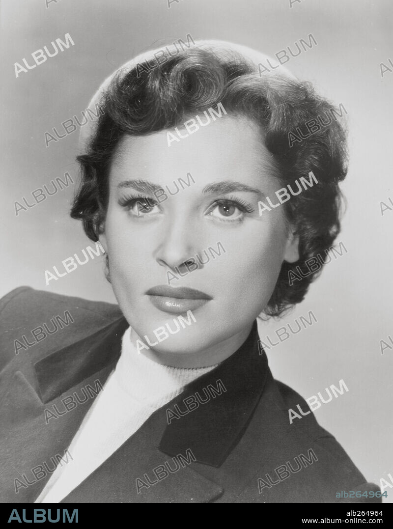 BELLA DARVI.