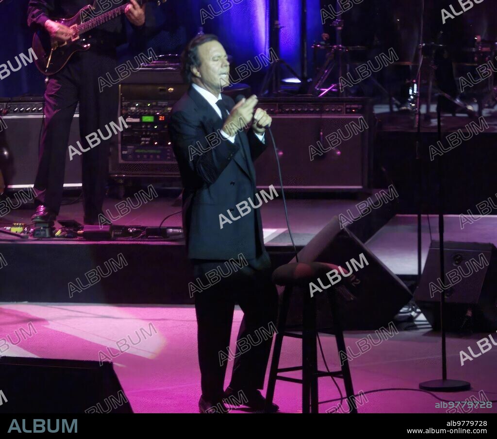 Madrid, 25-9-02 concierto de Julio Iglesias. Foto: Ángel de Antonio.