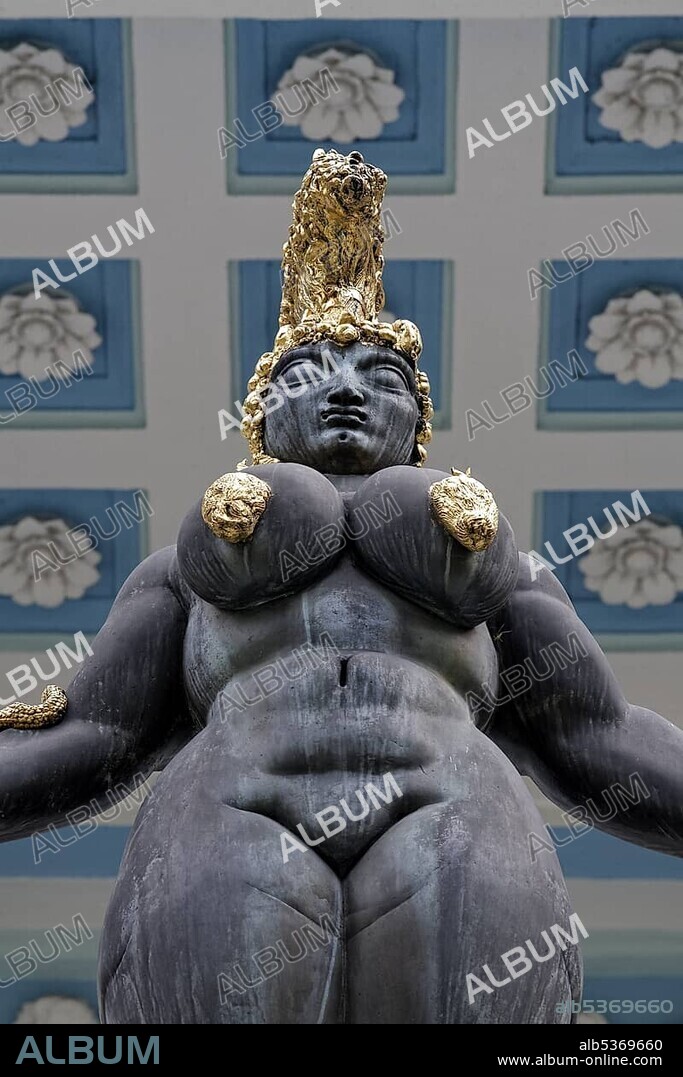 Voluptuous female statue, Ernst Fuchs Museum, former mansion of architect Otto Wagner, Gruenderzeit-style, Vienna, Austria, Europe.