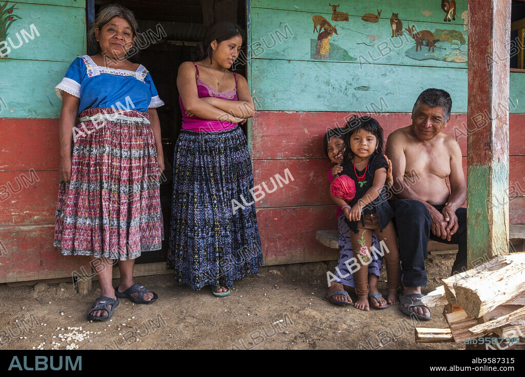 San Pablo Napoles, Zona Reina, Quiche, Guatemala, America Central.