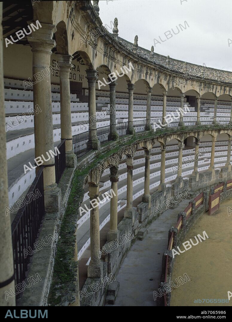 ALDEHUELA JOSE MARTIN. ARQUERIA DOBLE DEL GRADERIO DE LA PLAZA DE RONDA UNA DE LAS PLAZAS DE TOROS MAS ANTIGUAS DE ESPAÑA-1769/1785-NEOCLASICISMO ESPAÑOL-FOTO D.