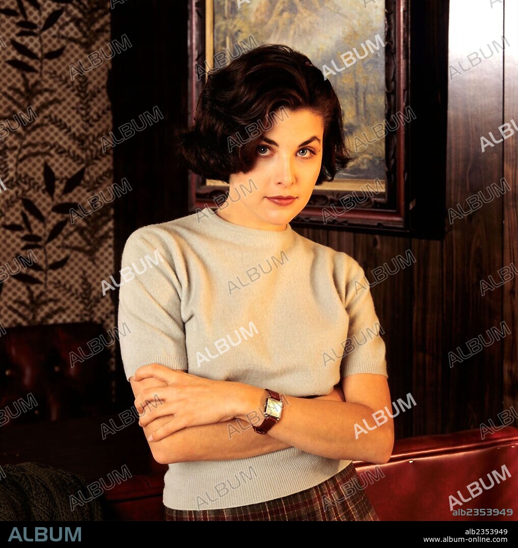 SHERILYN FENN in TWIN PEAKS, 1990, directed by DAVID LYNCH. Copyright LYNCH/FROST PRODUCTIONS.