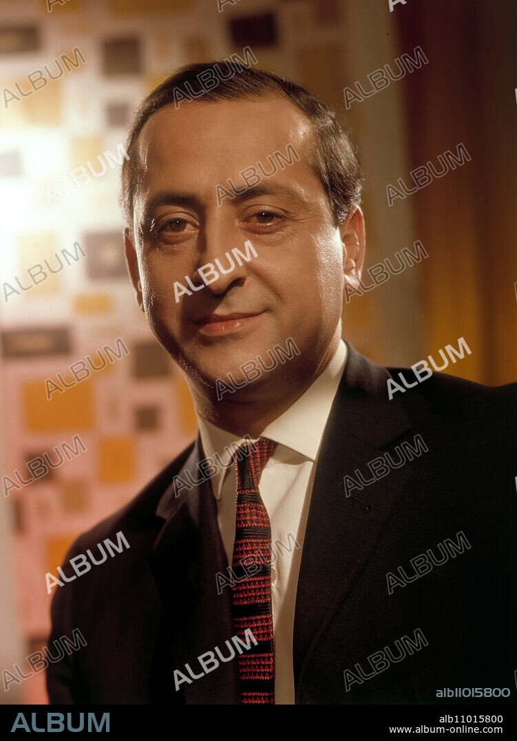 LEO LEANDROS, singer, producer and manager of his daughter Vicky Leandros. Portrait from the 50s. Portrait, music, singer, composer, 50s.