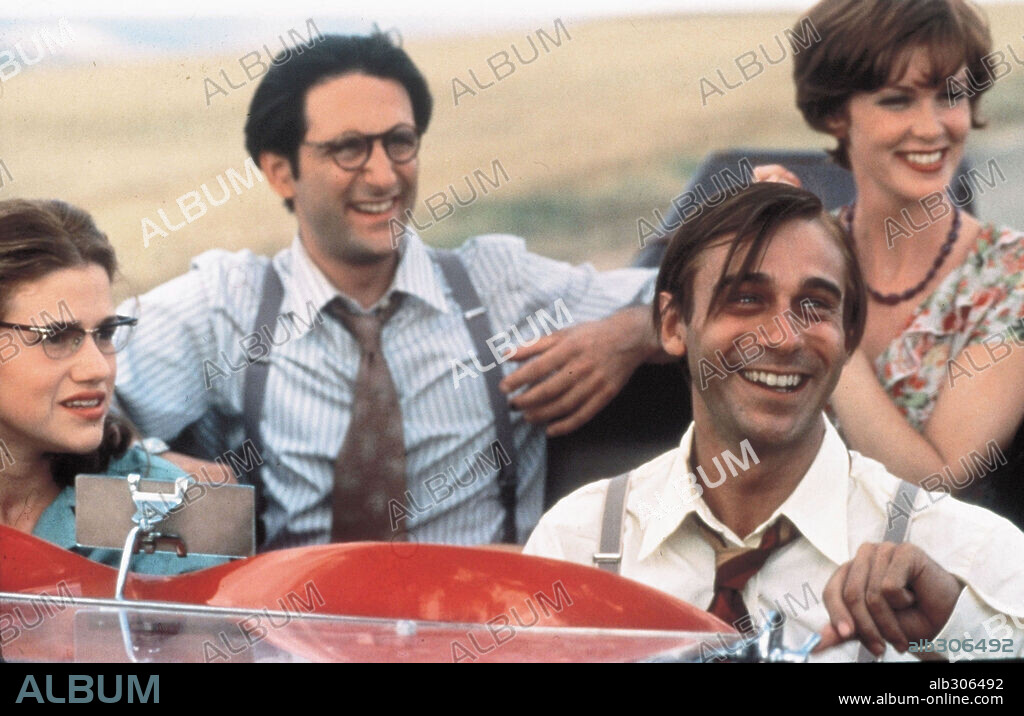 ALLISON SMITH, ERNESTO ALTERIO, HEDY BURRESS y JORDI MOLLA en LOS AÑOS BARBAROS, 1998, dirigida por FERNANDO COLOMO. Copyright SOGETEL.