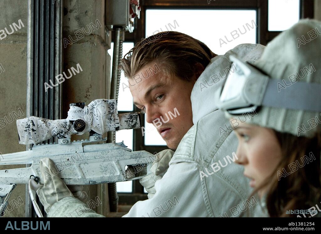 ELLIOT PAGE und Leonardo DiCaprio in INCEPTION, 2010, unter der Regie von CHRISTOPHER NOLAN. Copyright WARNER BROSS PICTURES/SYNCOPY/LEGENDARY PICTURES.