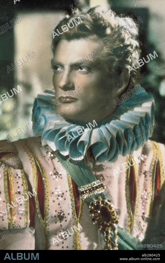 JEAN MARAIS in BEAUTY AND THE BEAST, 1946 (LA BELLE ET LA BEÏTE), directed by JEAN COCTEAU. Copyright FILMS ANDRE PAULVE.