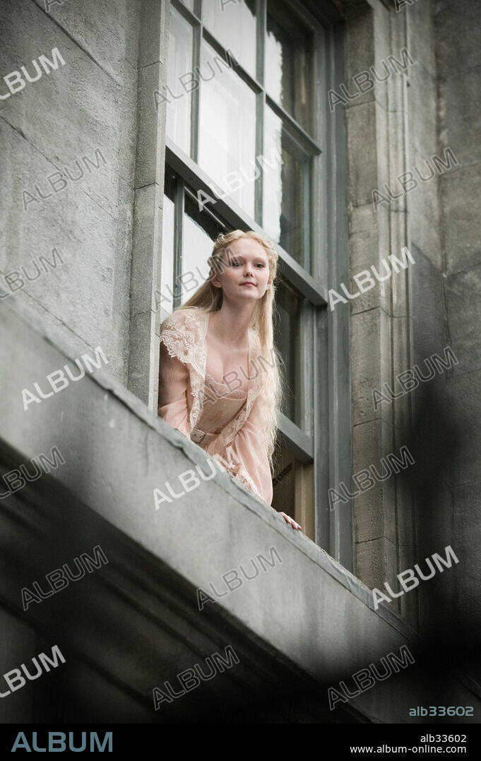 JAYNE WISENER in SWEENEY TODD: THE DEMON BARBER OF FLEET STREET, 2007 (SWEENEY TODD: THE SWEENEY TODD: DEMON BARBER OF FLEET STREET), directed by TIM BURTON. Copyright DREAMWORKS SKG/MACDONALD/PARKES PROD./WARNER BROS. PICTURES/ MOUNTAIN, PETER.