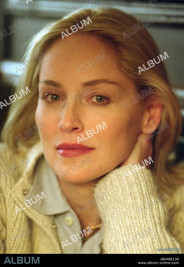 SHARON STONE en LA CASA, 2003 (COLD CREEK MANOR), dirigida por MICHAEL FIGGIS. Copyright RED MULLER PROD/TOUCHSTONE PICTURES.
