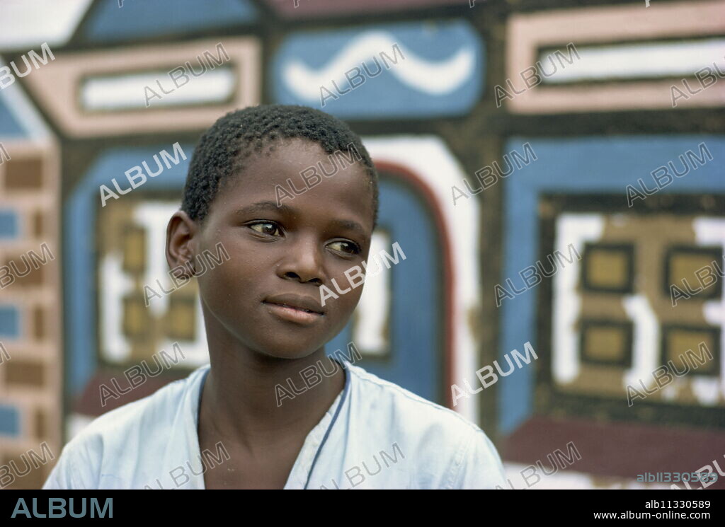 Portriat of young boy, Ndebele village, near Pretoria, South Africa, AFrica.