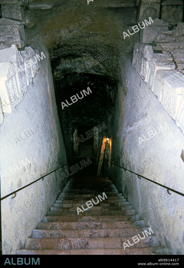 Hypogeum of Volumini, partial interior view, entrance stairs.