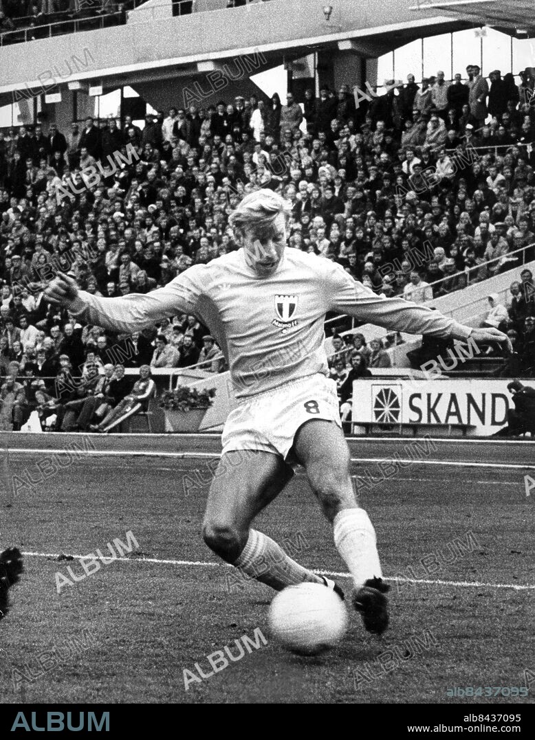 Bo Bosse Larsson spelar fotboll i MFF mot Åtvidaberg 3-0 på Malmö Stadion 1975. Larsson Bo Bosse fotboll MFF Tävl 1975. (c) LASSE SVENSSON / Sydsvenskan / IBL.