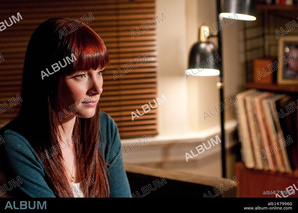 BRYCE DALLAS HOWARD in HEREAFTER, 2010, directed by CLINT EASTWOOD. Copyright MALPASO PRODUCTIONS / REGAN, KEN.