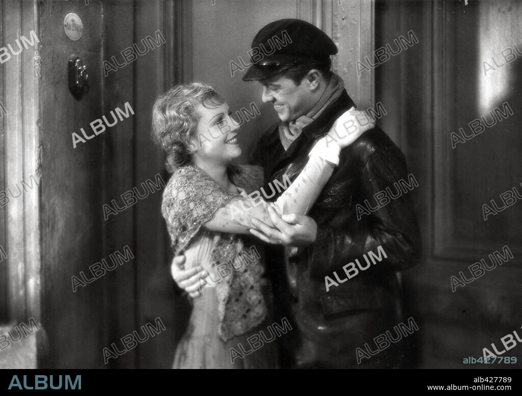 ANNABELLA and GEORGES RIGAUD in JULY 14, 1933 (QUATORZE JUILLET), directed by RENE CLAIR. Copyright FILMS SONORES TOBIS.