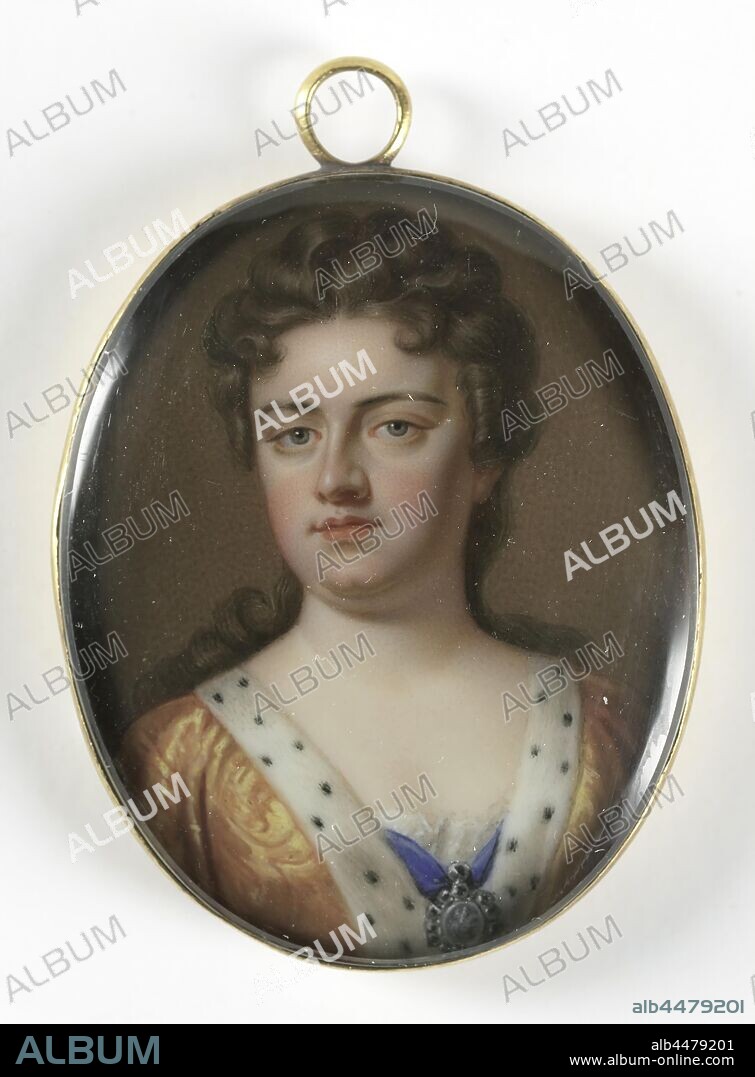 Portrait of Anne Stuart (1665-1714), queen of England. Wife of George of Denmark, queen of England. Wife of George of Denmark. Bust, facing. After the portrait by Kneller from 1703. Part of the collection of portrait miniatures, Anna Stuart (Queen of England and Scotland), Charles Boit, 1703 - 1727, copper (metal), glass, h 5.3 cm × w 3.9 cm × d 0.6 cm.