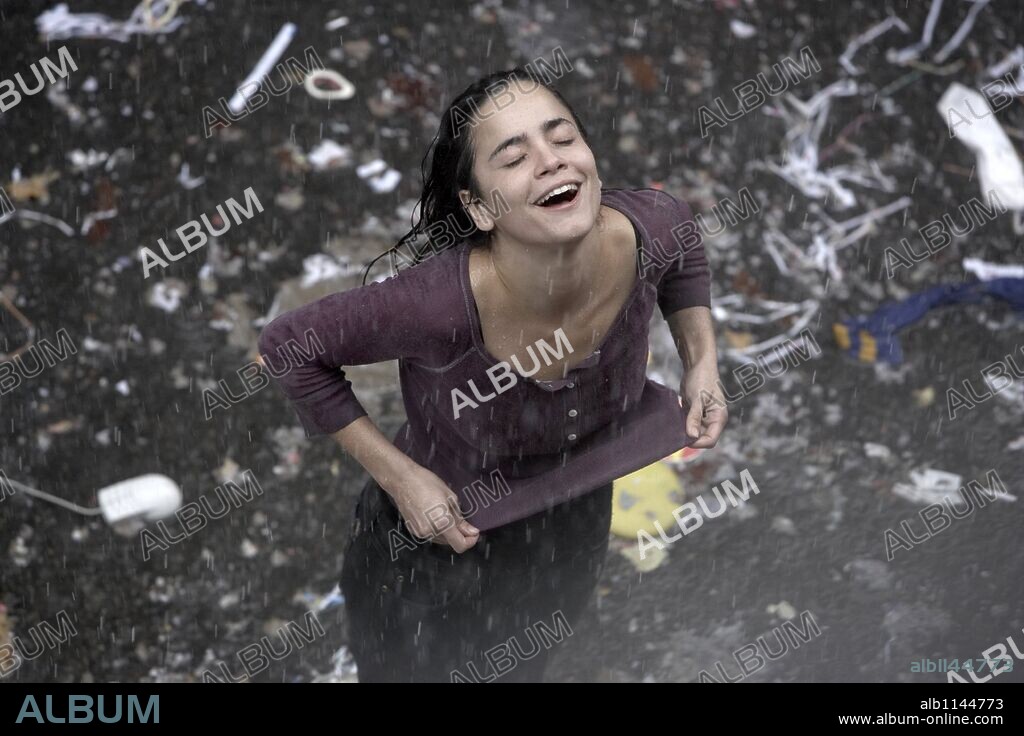 ALICE BRAGA in BLINDNESS, 2008, unter der Regie von FERNANDO MEIRELLES. Copyright RHOMBUS MEDIA/O2 FILMES/BEE VINE PICTURES / ERMEL, ALEXANDRE.