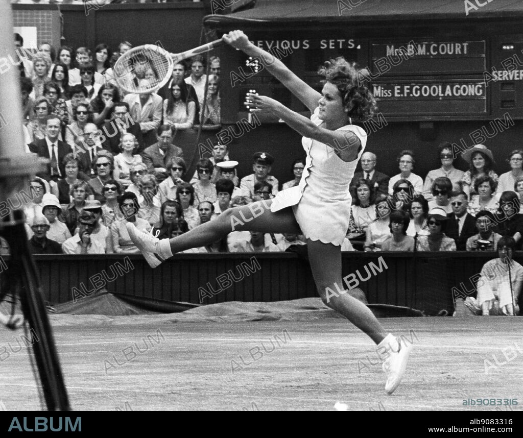 Wimbledon 1971 - Evon Goolagong (Australia) (seen here) v. Margaret Court (Australia) 2nd July 1971.. Evonne Fay Goolagong Cawley AO MBE (born July 31, 1951, in Griffith, New South Wales, Australia) was one of the world's leading female tennis players in the 1970s and early 1980s. She won 14 Grand Slam titles: seven in singles (four Australian Open, two Wimbledon and one French Open), six in women's doubles, and one in mixed doubles.. ©TopFoto.