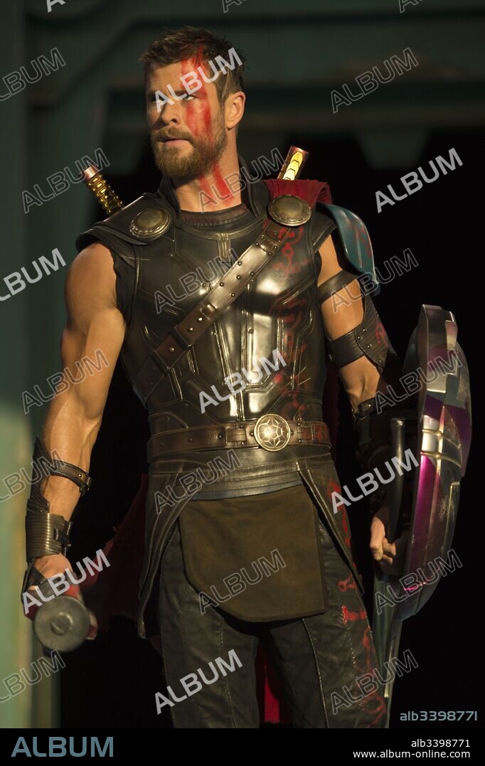 CHRIS HEMSWORTH dans THOR: RAGNAROK, 2017, réalisé par TAIKA WAITITI. Copyright MARVEL STUDIOS/WALT DISNEY PICTURES.