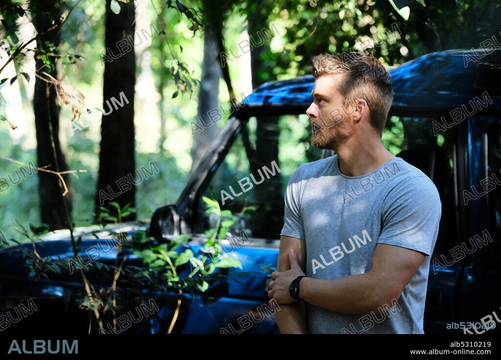 LUKE MITCHELL in BLACK WATER: ABYSS, 2020, directed by ANDREW TRAUCKI. Copyright Thrills & Spills.