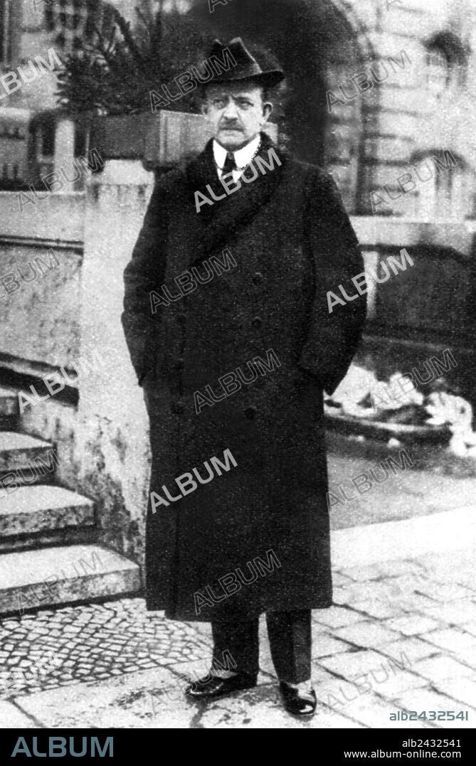 Count Johann Heinrich Graf Von Bernstorff (1862-1939) former german ambassador to the United States on his arrival in Berlin in 1917.