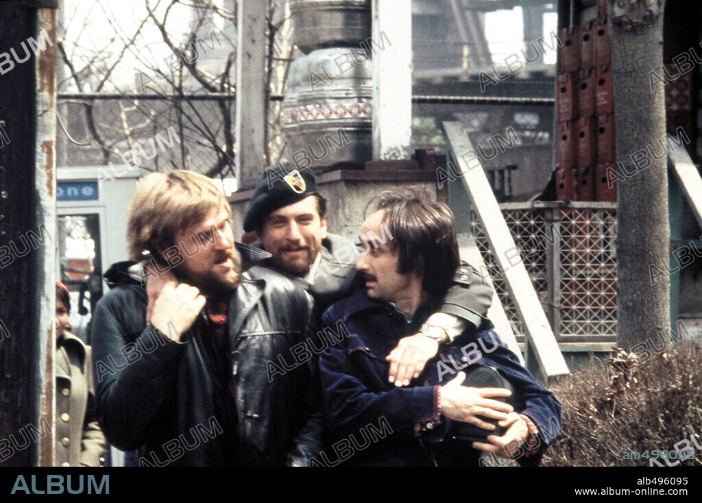 JOHN CAZALE in DIE DURCH DIE HÖLLE GEHEN, 1978 (THE DEER HUNTER), unter der Regie von MICHAEL CIMINO. Copyright EMI / UNIVERSAL.