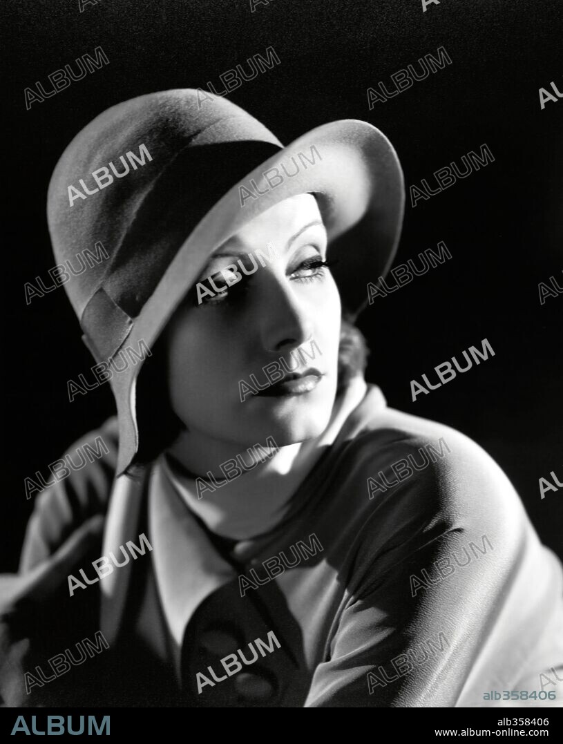 GRETA GARBO en INSPIRACIÓN, 1931 (INSPIRATION), dirigida por CLARENCE BROWN. Copyright M.G.M / BULL, CLARENCE SINCLAIR.