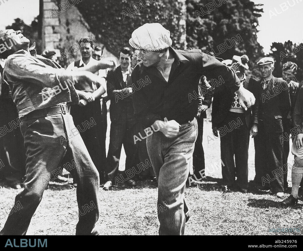 JOHN WAYNE y VICTOR McLAGLEN en EL HOMBRE TRANQUILO, 1952 (THE QUIET MAN), dirigida por JOHN FORD. Copyright REPUBLIC PICTURES.