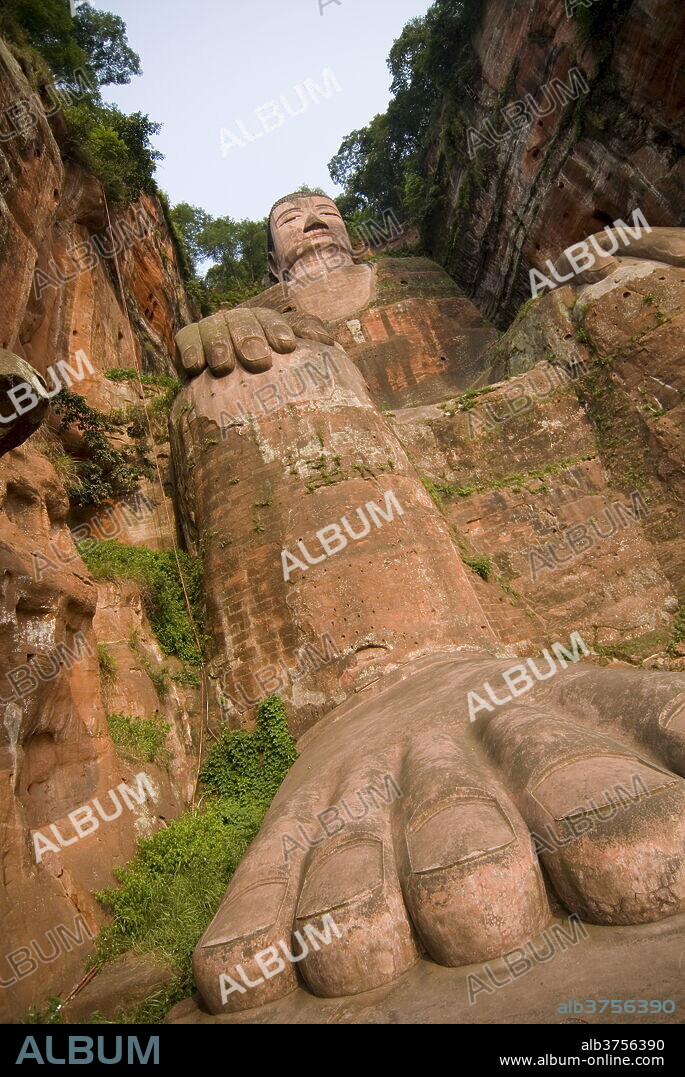 Giant Buddha, UNESCO World Heritage Site, Leshan, Sichuan, China, Asia.