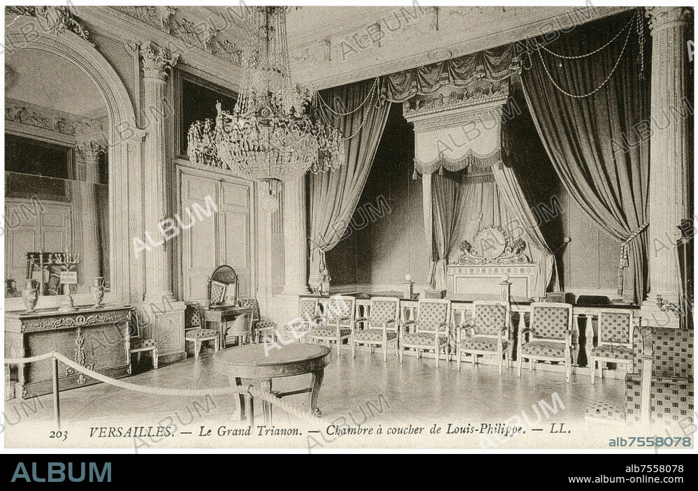 Versailles (Frankreich), Grand Trianon (1687/88 erbaut für Ludwig XIV. und Madame de Maintenon; Arch.: Hardouin Mansart). Innenansicht: Schlafzimmer Louis-Philippes. Photographie, um 1900.