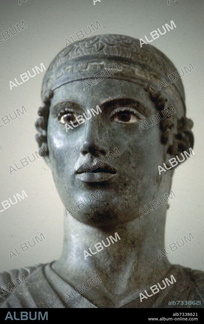 EL AURIGA DE DELFOS - DETALLE DE LA ESCULTURA REALIZADA EN BRONCE HACIA EL AÑO 478 AC.