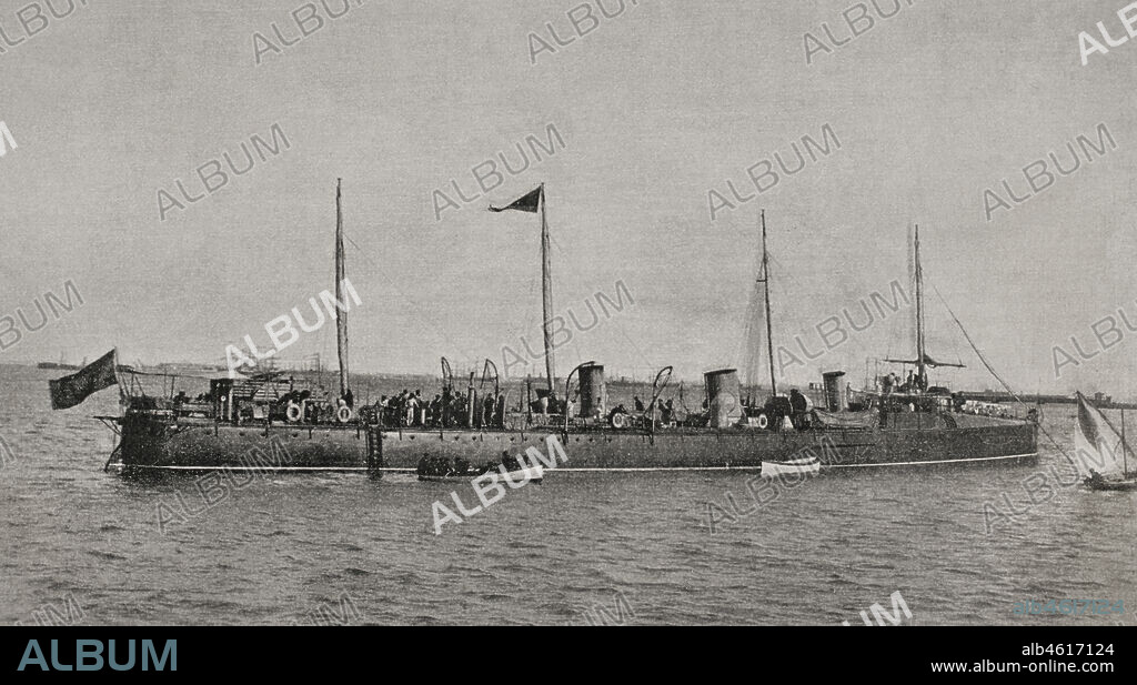 Guerra hispano-estadounidense (1898). Marina de Guerra Española. Destructor de torpederos "Terror" (1896), fondeado en San Juan de Puerto Rico. Fotograbado. La Ilustración Española y Americana, 1898.