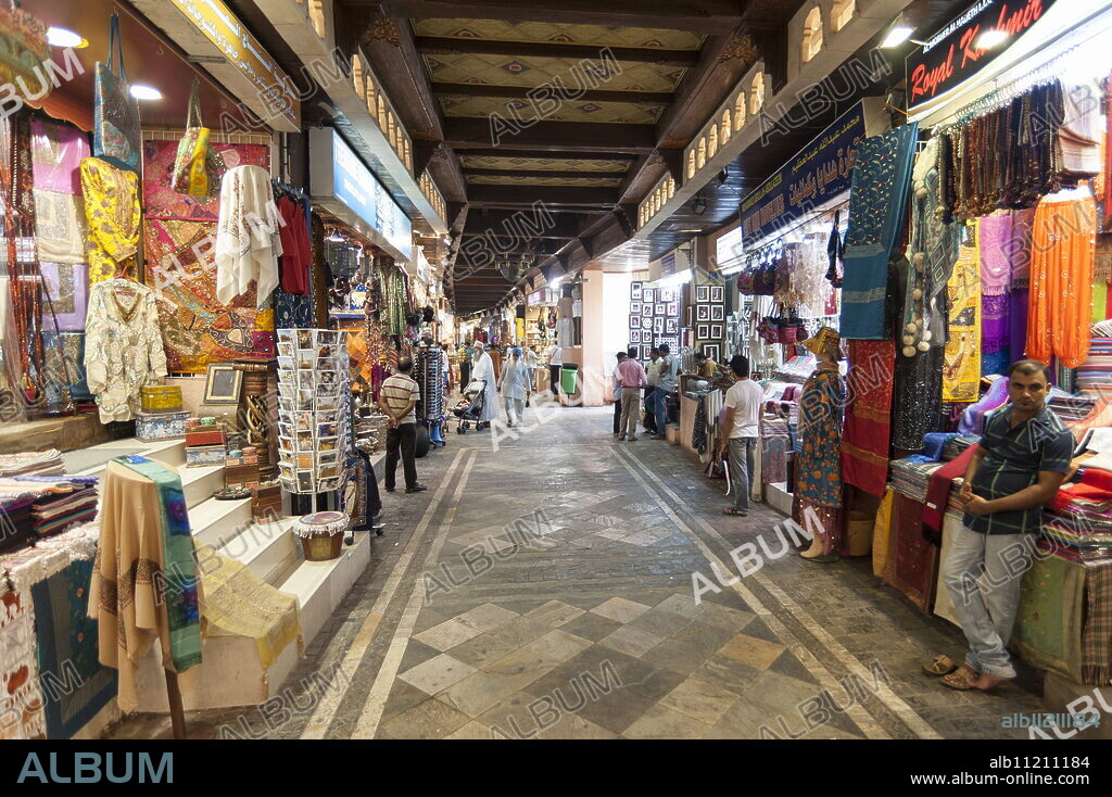 Muttrah souk, Muscat, Oman, Middle East.