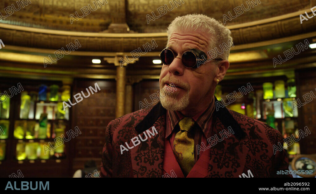 RON PERLMAN in PACIFIC RIM, 2013, directed by GUILLERMO DEL TORO. Copyright LEGENDARY PICTURES.