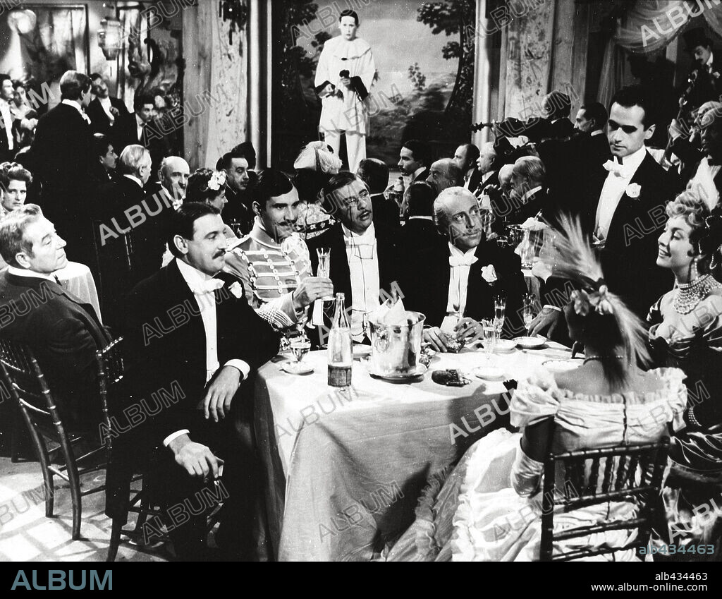 JEAN GABIN dans FRENCH CANCAN, 1954, réalisé par JEAN RENOIR. Copyright FRANCO LONDON FILMS.