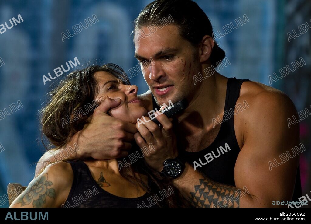 JASON MOMOA and SARAH SHAHI in BULLET TO THE HEAD, 2012, directed by WALTER HILL. Copyright AUTOMATIK ENTERTAINMENT.