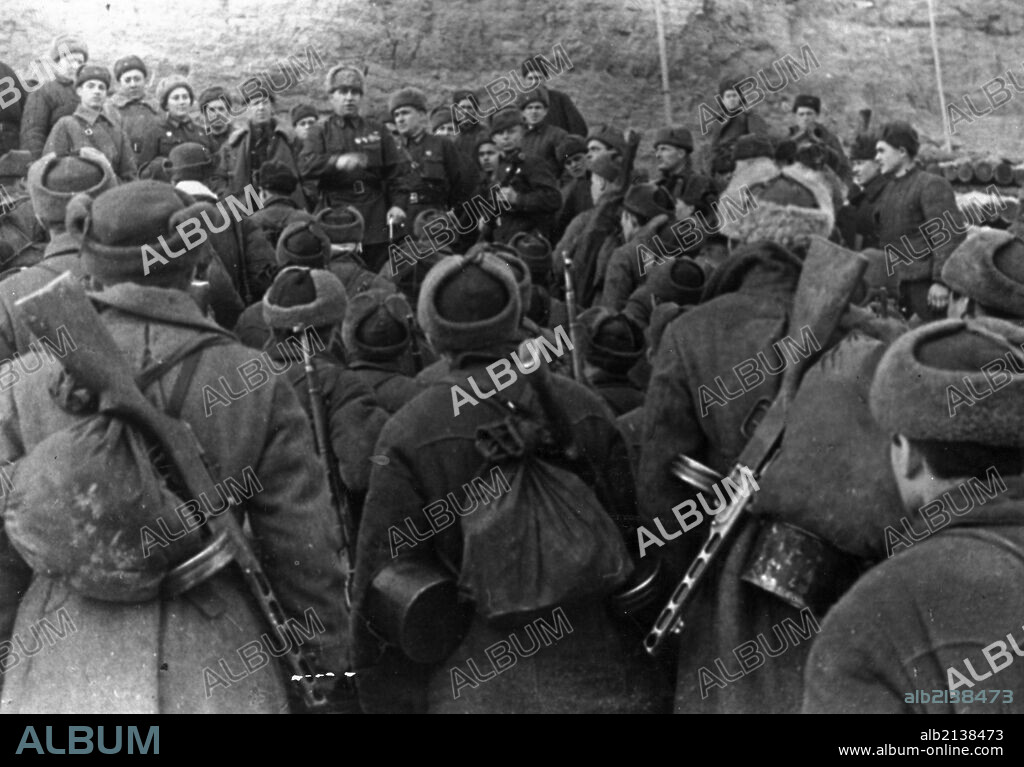 World war 2, battle of stalingrad, major general guriev, commander of the division, addresses the first reinforcements who arrived at stalingrad over the frozen volga river.