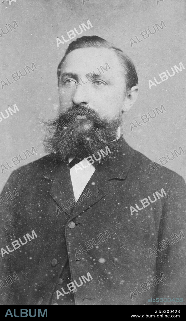 Elderly Man with Beard, 1890, Hamburg, Germany  /  älterer Mann mit Vollbart, 1890, Hamburg, Deutschland, Historisch, historical, digital improved reproduction of an original from the 19th century / digitale Reproduktion einer Originalvorlage aus dem 19. Jahrhundert, Carte de visite, a type of small photograph which was patented in 1854, each photograph was the size of a visiting card, and such photograph cards were commonly traded among friends and visitors in the 1860s  /  Visitformat, Carte de Visite, auf Karton fixierte Fotografie im Format ab ca. 6 × 9 cm, ab ca. 1860 wurde die Carte de Visite sehr populär und trug wesentlich zur Verbreitung der Fotografie bei.