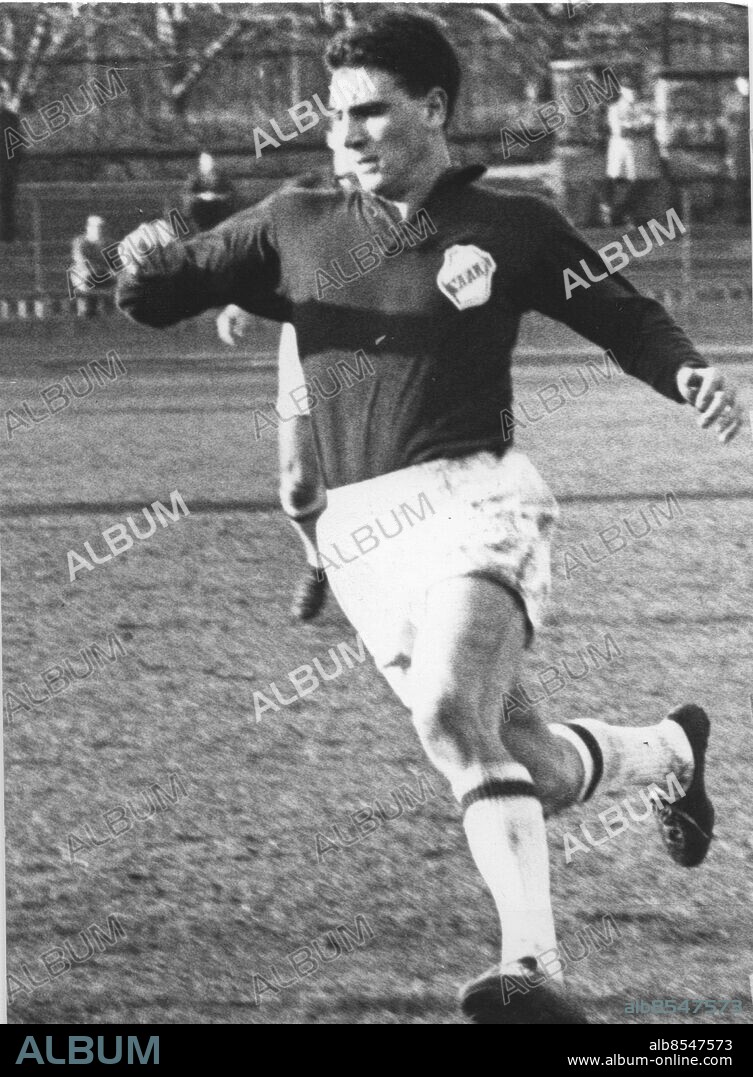 Göteborg 1963-04-21 - Fotbollspelaren Leif Claesson (Skara-Claesson) - här i Frölundas dress. *** Local Caption *** GT - Jan Rietz. KAMERAREPORTAGE.