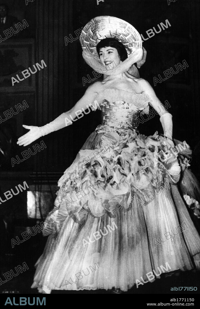 Delia Scala on stage. The Italian actress and dancer Delia Scala in a stage costume on a theatre stage. 11th December 1958.