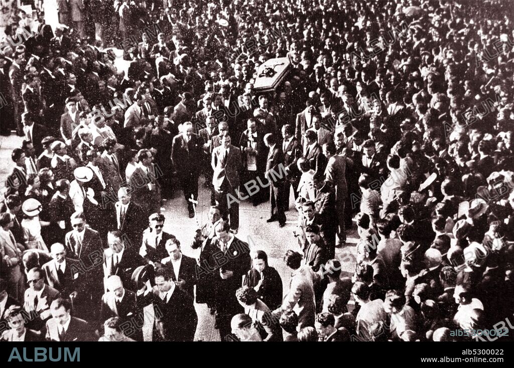 Black and white photograph of the funeral of Jose Calvo Sotelo (1893-1936), a pro-monarchy Spanish Republican politician, assassinated on 13 July 1936.