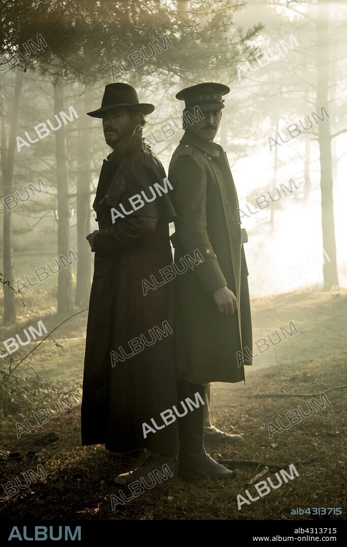 AITOR LUNA y ASIER ETXEANDIA en SORDO, 2019, dirigida por ALFONSO CORTES-CAVANILLAS. Copyright LA CALA BROTHERS.