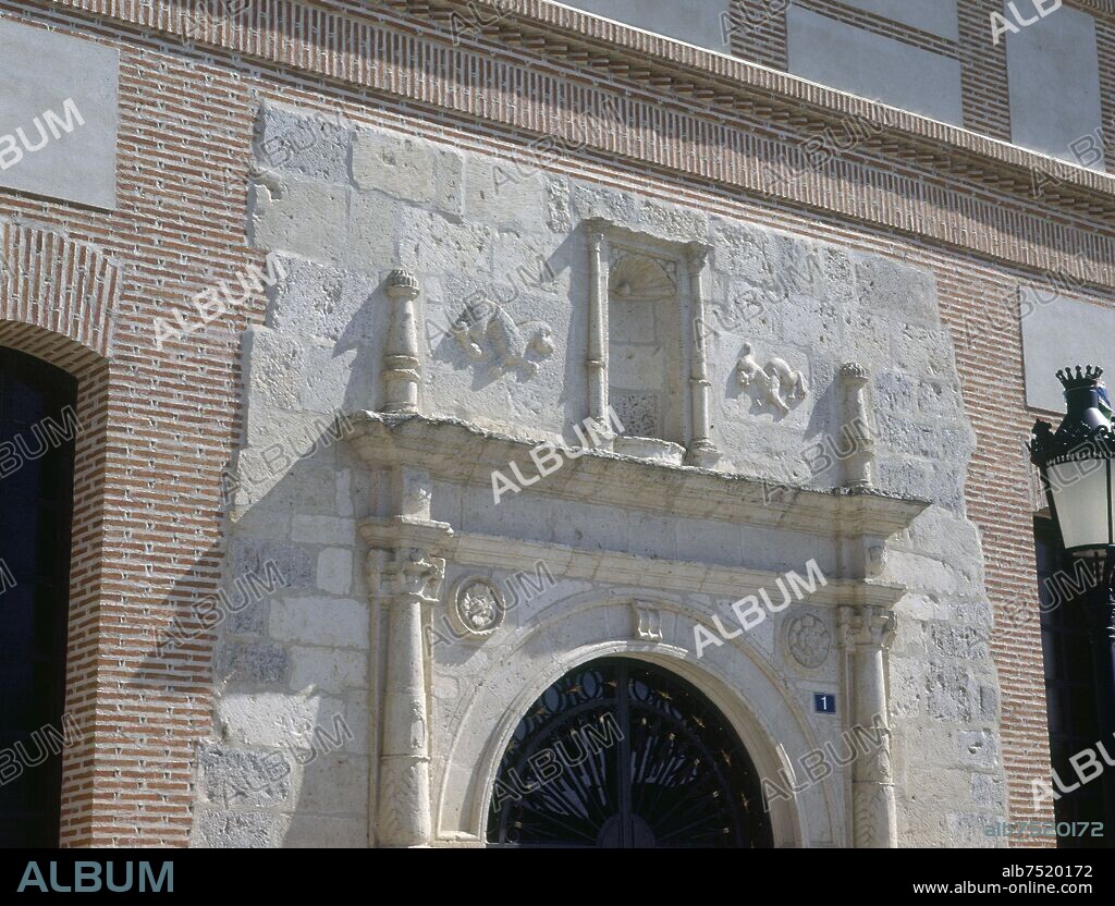 DET- PORTADA DE LA ANTIGUA IGLESIA DE SANTA MARIA ACTUALMENTE CASA DE LA CULTURA - S XVI.