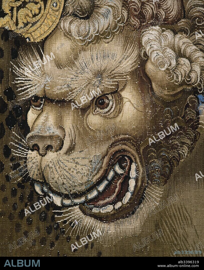 Detalle de un tapiz de la serie "Los Honores", tejidos por el tapicero de la corte de Bruselas Pieter van Aelst. Fueron terminados en 1523. Celebraban la elección de Carlos de Habsburgo, rey de España desde 1516, para la dignidad del emperador del Sacro Imperio Romano Germánico, en 1519. Realizado con oro, plata, lana y seda. Museo de los Tapices. Palacio Real de La Granja de San Ildefonso. Provincia de Segovia. Castilla-León. España. Patrimonio Nacional.