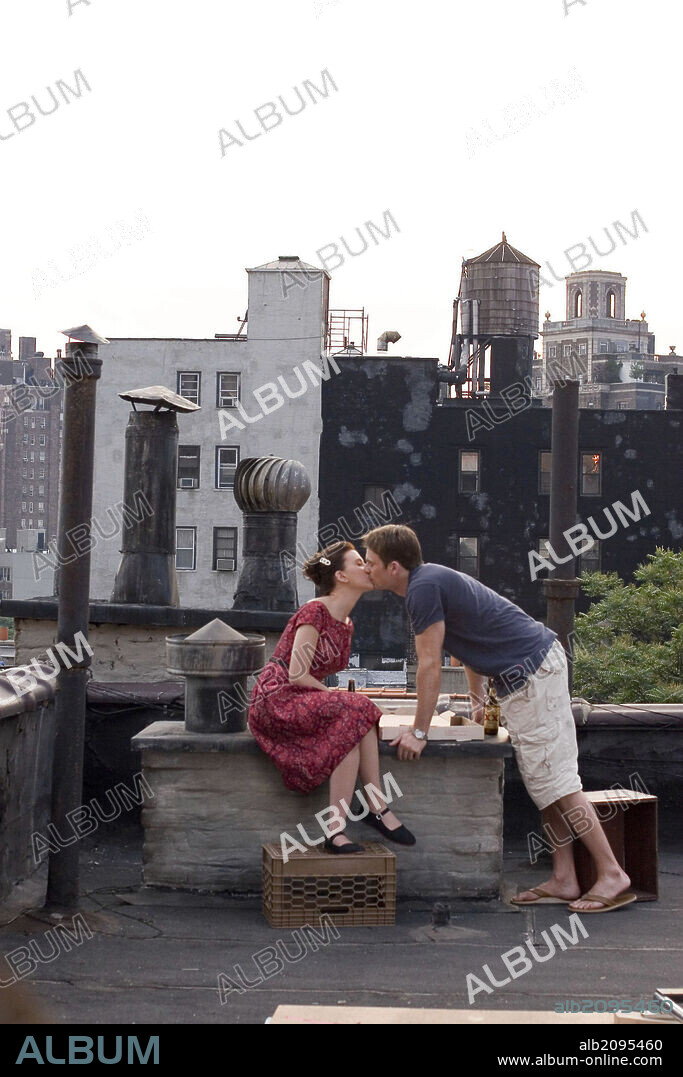 CHRIS EVANS y SCARLETT JOHANSSON en DIARIO DE UNA NIÑERA, 2007 (THE NANNY DIARIES), dirigida por ROBERT PULCINI y SHARI SPRINGER BERMAN. Copyright WEINSTEIN COMPANY, THE/FILMCOLONY.
