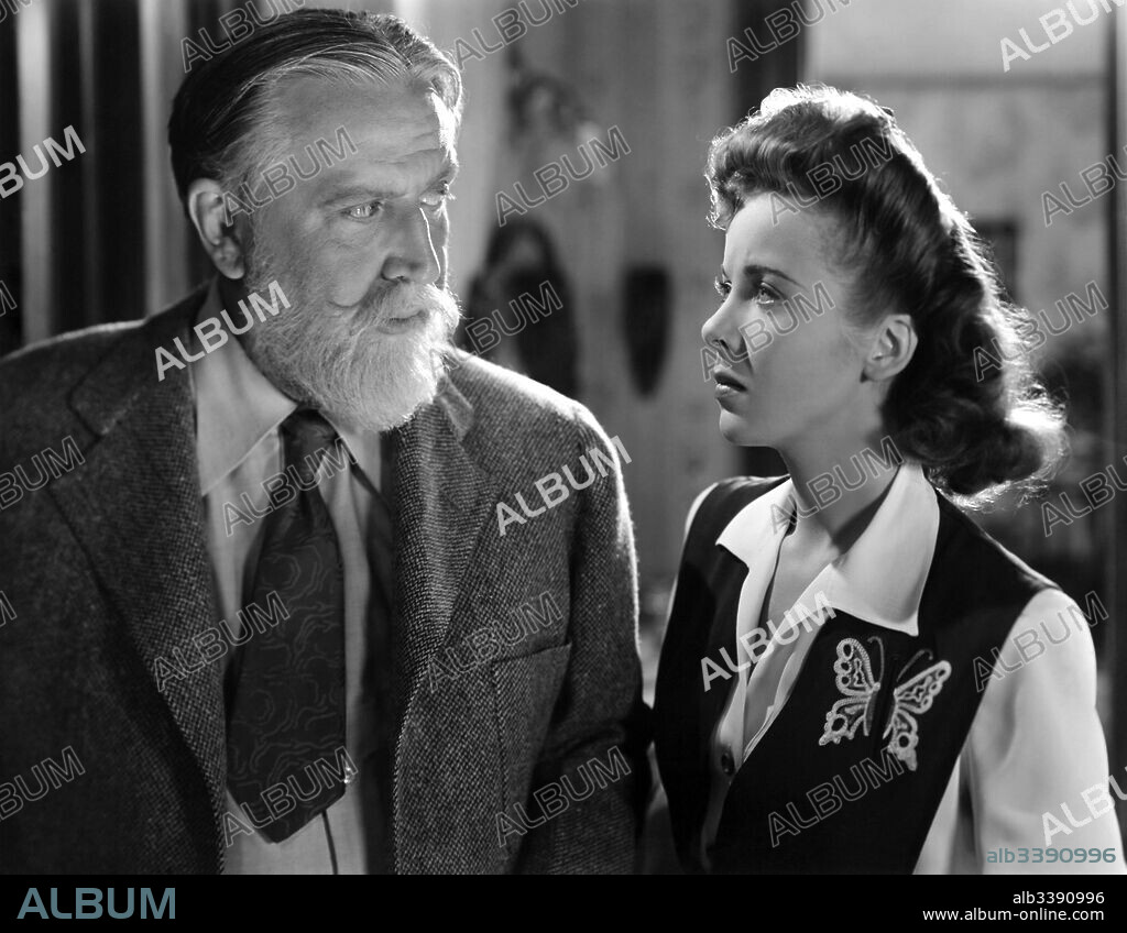 IDA LUPINO and MONTY WOOLLEY in LIFE BEGINS AT EIGHT-THIRTY, 1942, directed by IRVING PICHEL. Copyright 20TH CENTURY FOX.